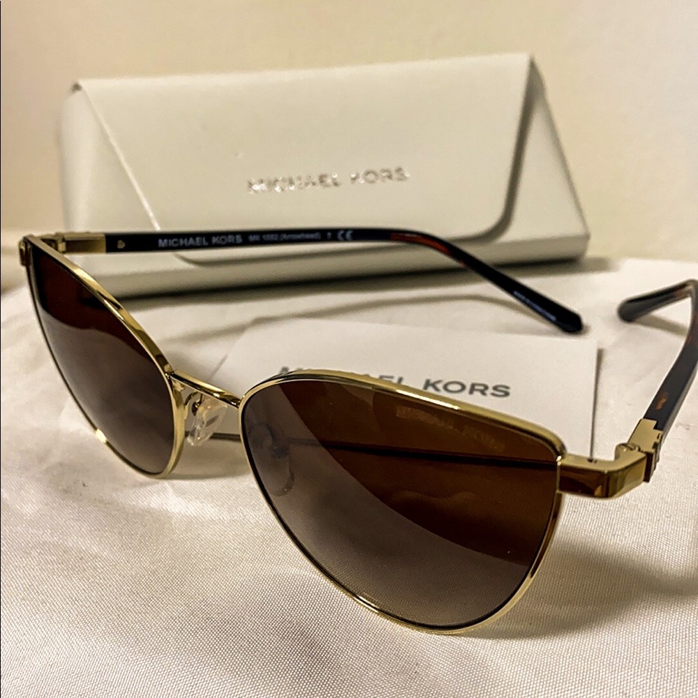 Michael Kors MK-1052 Arrowhead Sunglasses - Picture 4 of 5